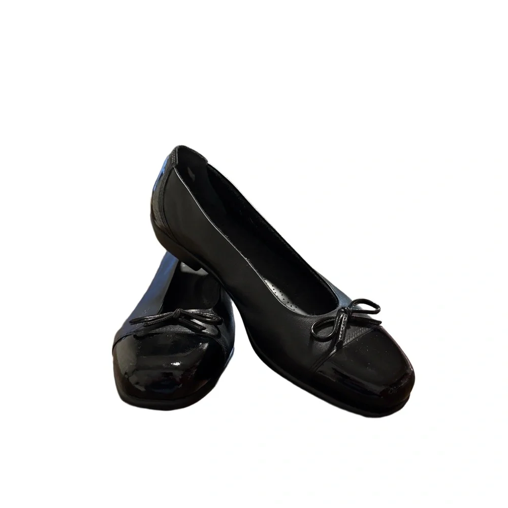 SAS Womens Black Bow Accent Patent Leather Ballet Flats Size 7.5N Made In USA - Picture 2 of 8